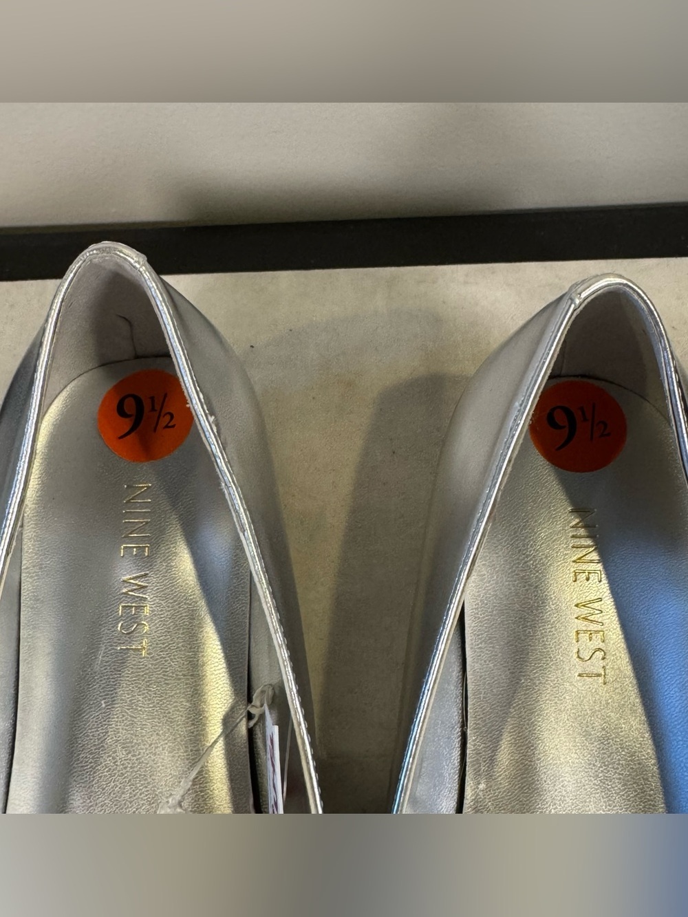 Nine West Silver Pointed Toe Crystal Buckle Flats - Women's, size 9.5, NWOT - Picture 5 of 10
